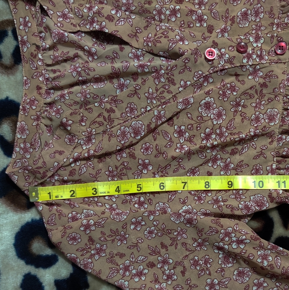 SOLD.......💚 Cottage Core Button Up Dress - Picture 13 of 15